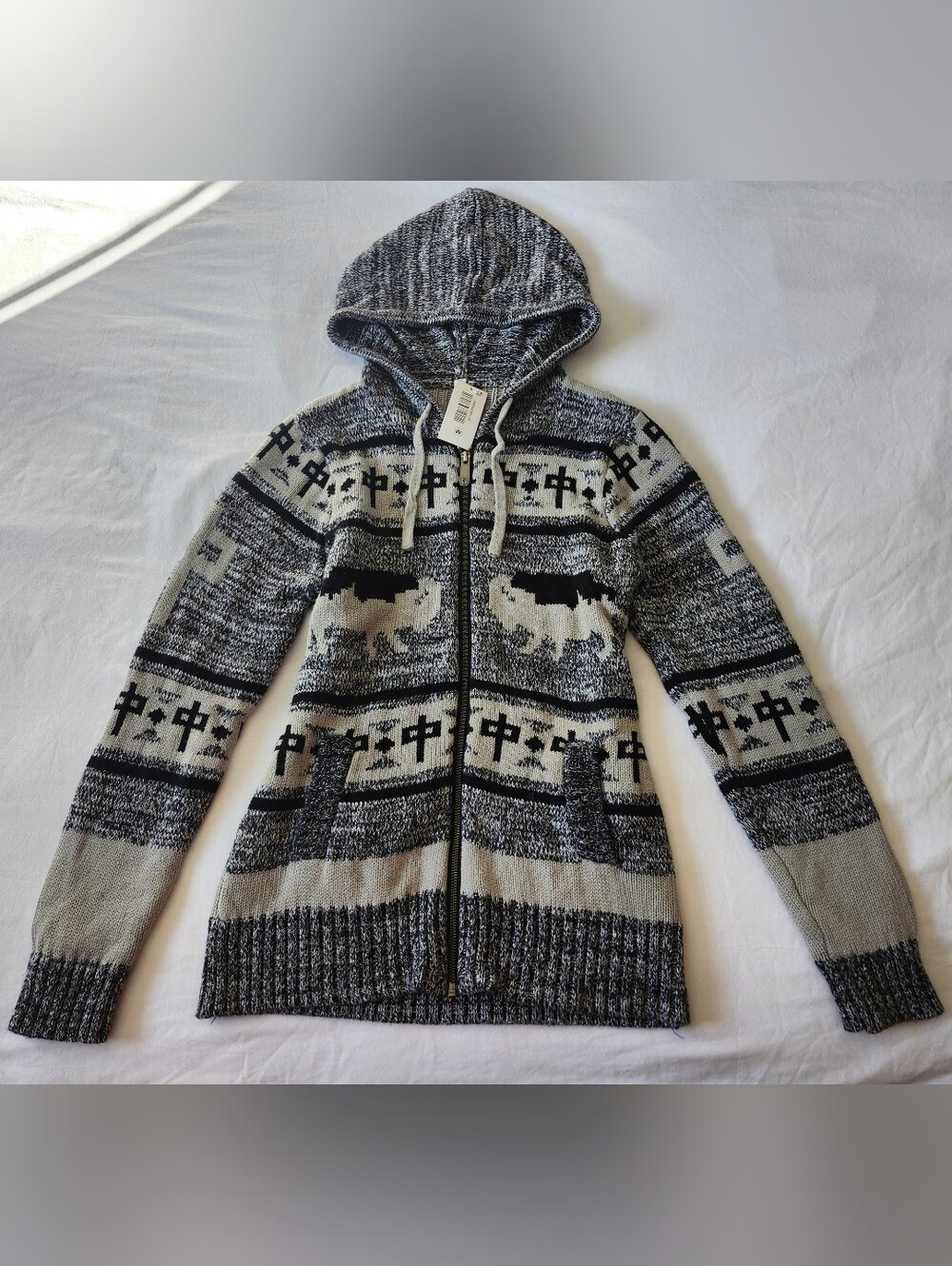 Cowichan Style Sweater With Buffalo -  Hooded Zip Cardigan